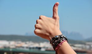 苦労は売ってでも手放そう!困難な道は選ぶな!必要なのは発想と努力だ!