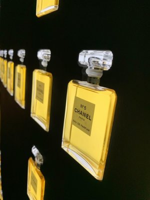 虚しい気持ちが強い人ほどブランド品の魅力にとりつかれてしまう。