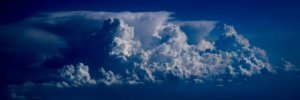 家の空気が悪いとメンタルや仕事の生産性に悪影響かもしれない。