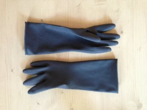 「ラバーハンド錯覚」自分の身体のイメージと自分の身体が常に一致しているとは限らない?