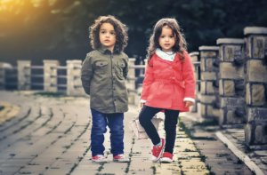 「こどもは美人が好き」子供は容姿で人を信用するか決めている?