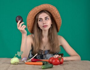 ベジタリアンとビーガンの違いって何?野菜だけで健康でいられる?