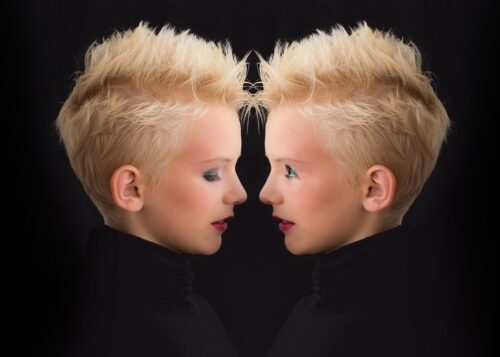 自己愛型人間から身を守るのだ！謎のマウント厨は実は自信がない