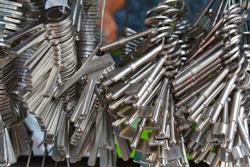 苦痛や悩みの種は鍵束みたいなものである。